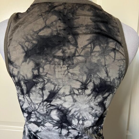 Max Studio Performance Gray Tie Dye Sports Bra Crop Top Size Medium - Picture 7 of 10